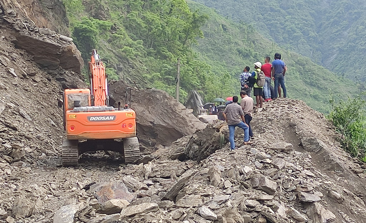 muglin-narayangarh-sadak-pahiro-3